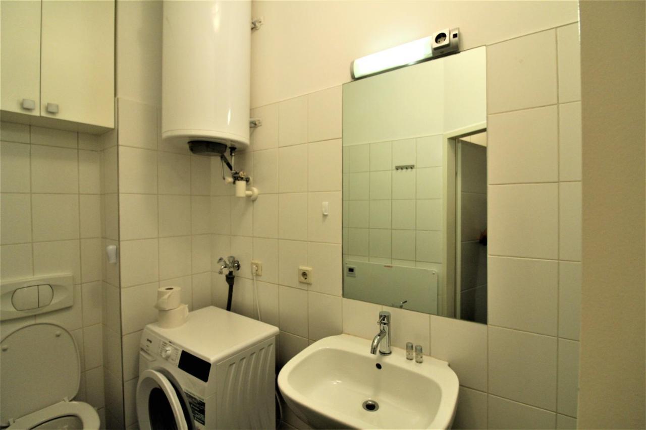 Small Studio Close To City Center Viena Exterior foto